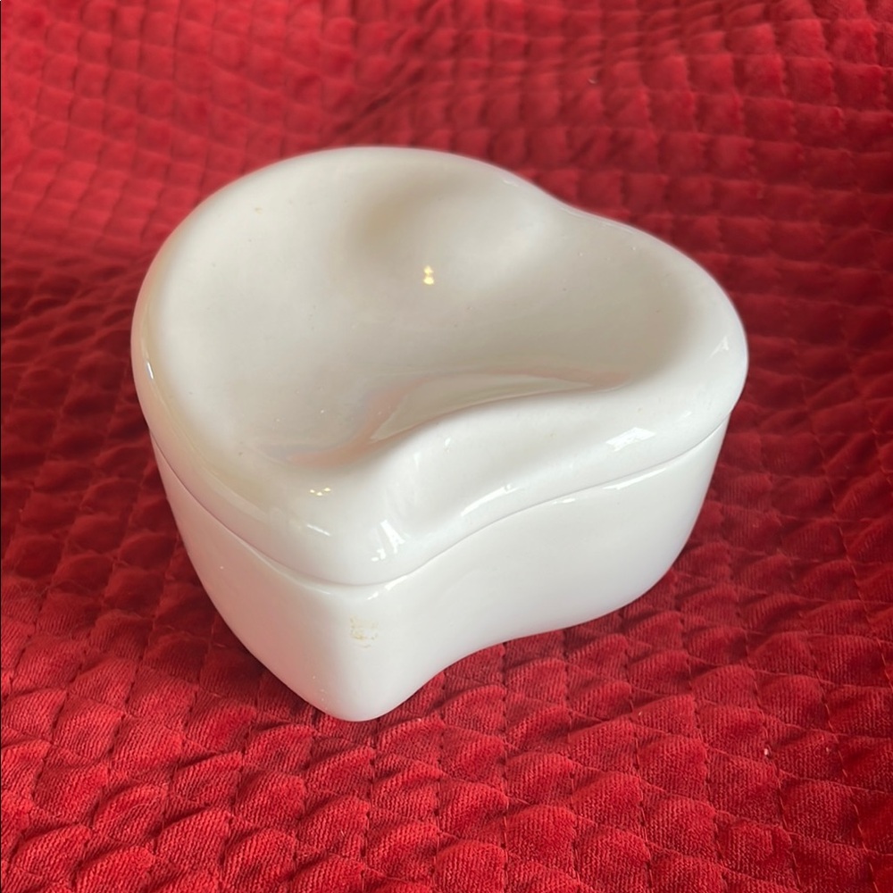 Elsa Peretti White Ceramic Heart-Shaped Trinket Box